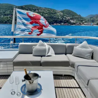 Aft sitting area - Deck 2