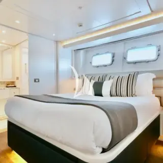 VIP 1 - Portside