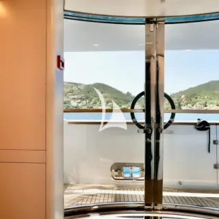 Sliding door in lobby out to decks