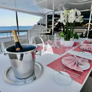 Table setting