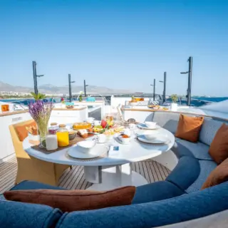 Sundeck table