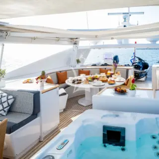 Sundeck with bimini