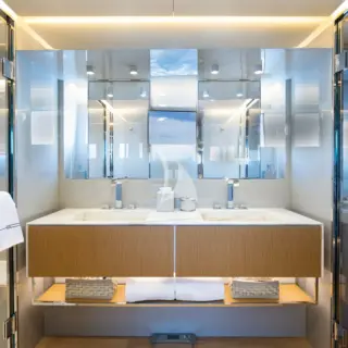 1st Master ensuite bathroom
