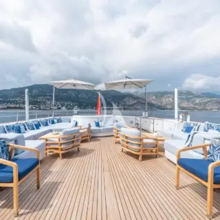 SYNTHESIS 66 - Bridge deck aft