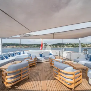 SYNTHESIS 66 - Bridge deck aft shade