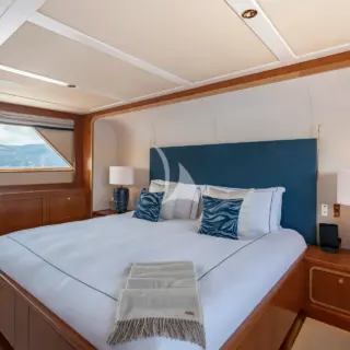 SYNTHESIS 66 - master Stateroom