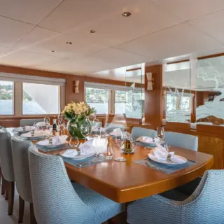 SYNTHESIS 66 - main saloon dining