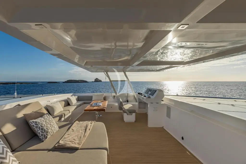 SILENT DREAM - Flybridge