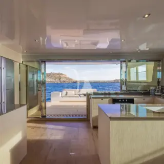 Salon / Galley