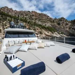 Sun deck lounge