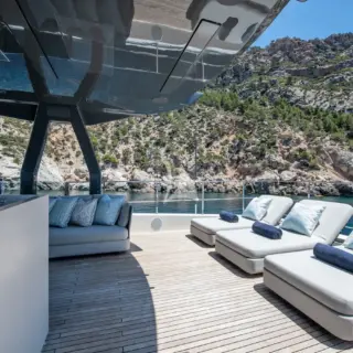 Sun deck lounge