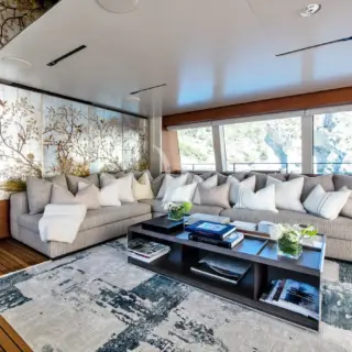 Upper deck saloon