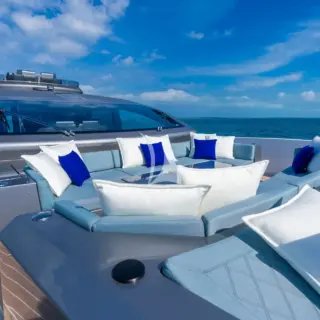 BOW LOUNGE AREA