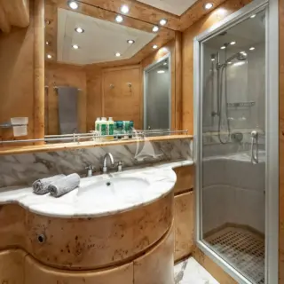 Twin cabin