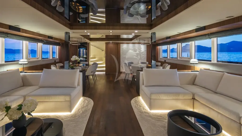 BLACK SWAN - Image 5