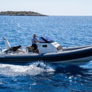 ONE BLUE - Image 9