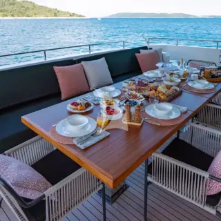 Main Deck - Al fresco Dining