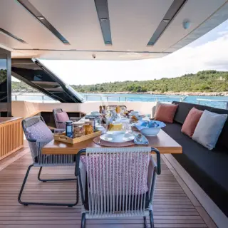 Main Deck - Al fresco Dining