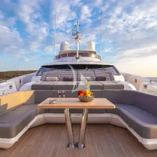 Foredeck seating area II