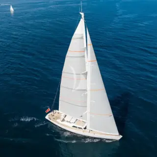 Profile at sail