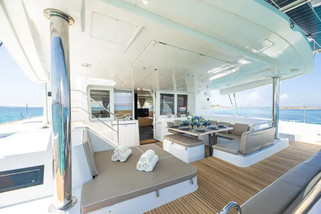 ROYAL FLUSH - Aft deck 