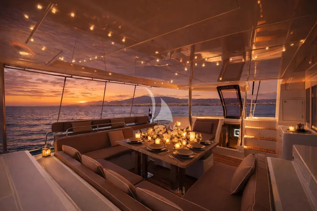 ROYAL FLUSH - Roayl-Flush-cockpit