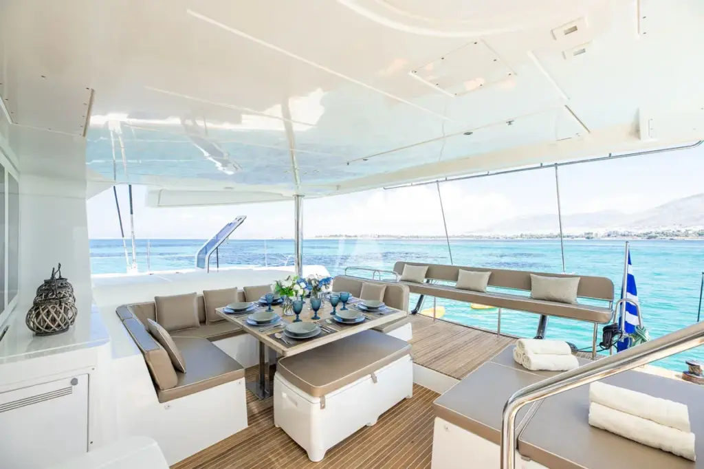 ROYAL FLUSH - Aft deck