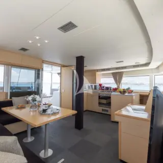 Salon & Galley