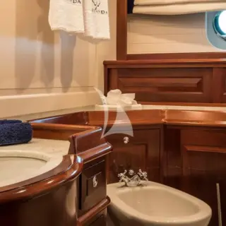 ABUNDANCE - Master Cabin Bathroom