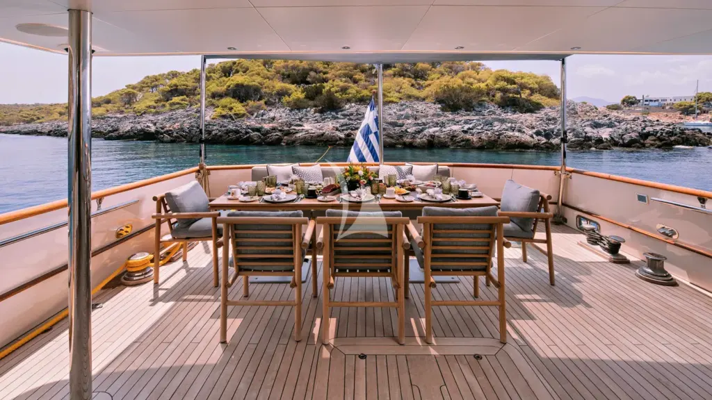 XIPHIAS - Aft deck  - Al fresco dining area
