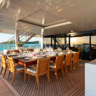 Bridge Deck | Aft Dining
