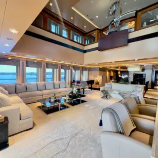 QUANTUM OF SOLACE - Main Deck | Main Salon