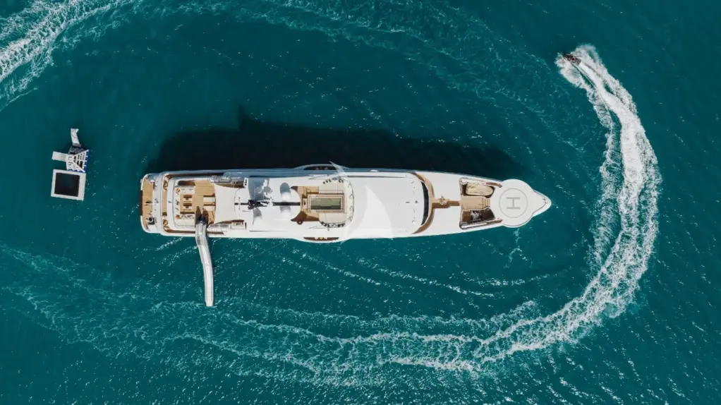 QUANTUM OF SOLACE - Aerial View