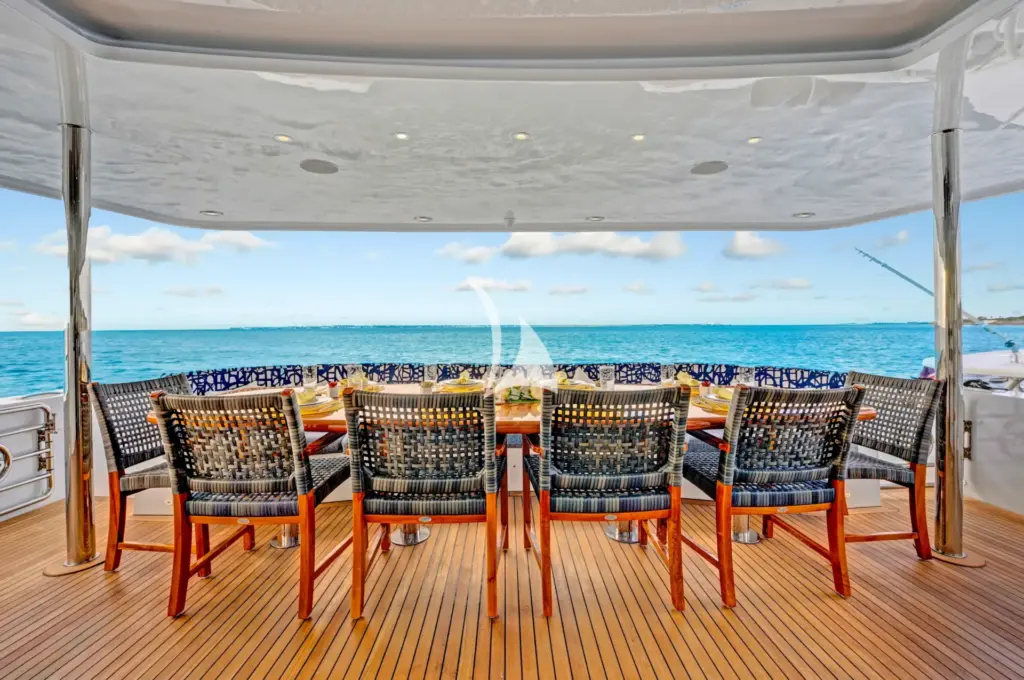 REAL SUMMERTIME - Al Fresco Dining