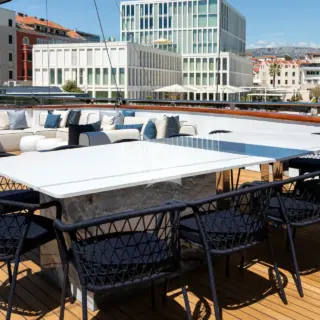 Sun deck dining