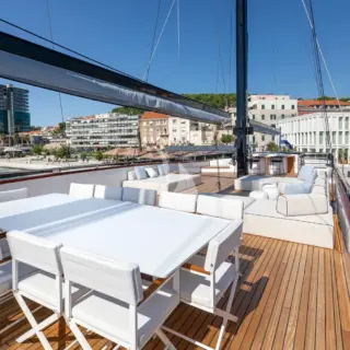 Sundeck dining