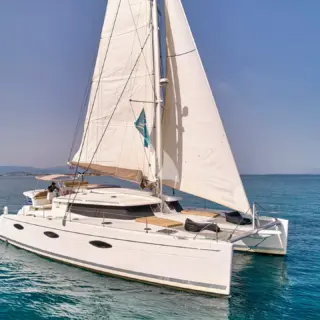 Highfive under sail