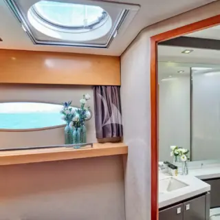 Cabin's Bathroom