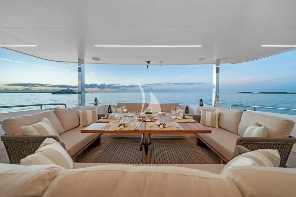 RIO - Main Deck - Aft