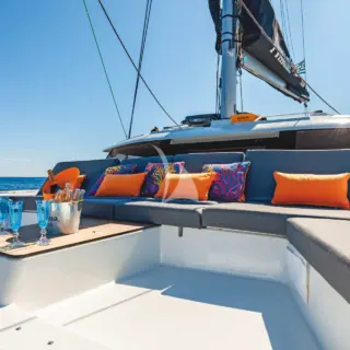 AMANTE - Foredeck sitting area