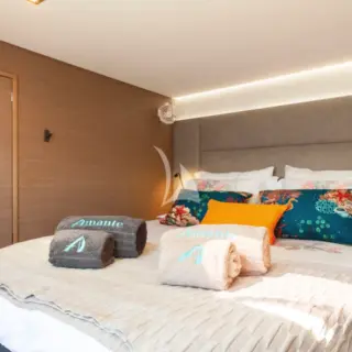 Guest cabin