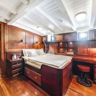 TRINAKRIA - Double Stateroom