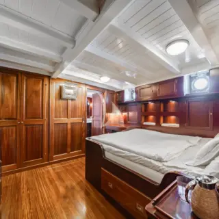 TRINAKRIA - Double Stateroom