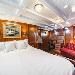 TRINAKRIA - Double Stateroom