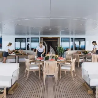 Bridge deck aft
