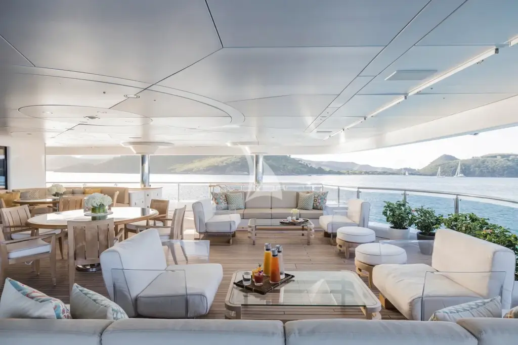 NAIA - Bridge deck aft