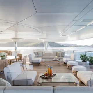 Bridge deck aft
