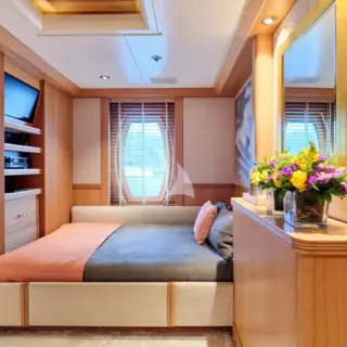 Semi Double Cabin