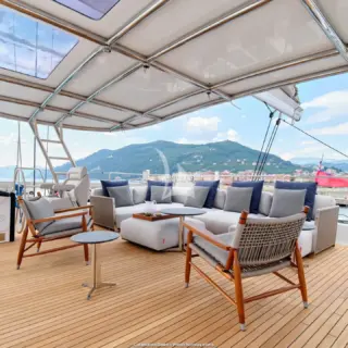 Flybridge