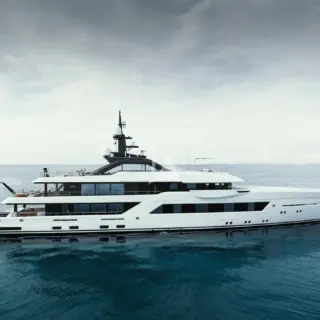 ENTOURAGE - Image 13